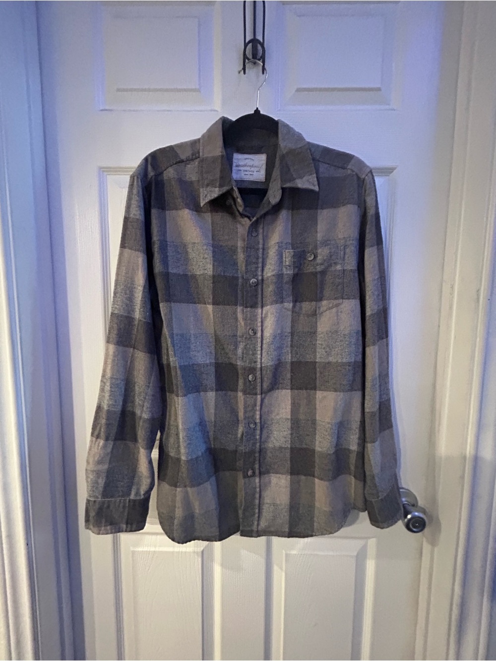 Weatherproof Gray Plaid Shirt with Subtle Check